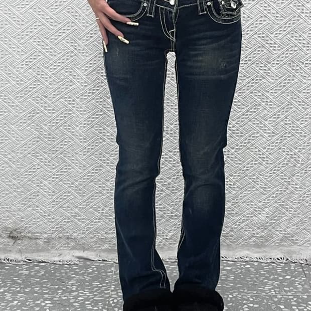 트루릴리젼 디스코빌리빅티 로우라이즈 데님 청바지 28인치 C13928
