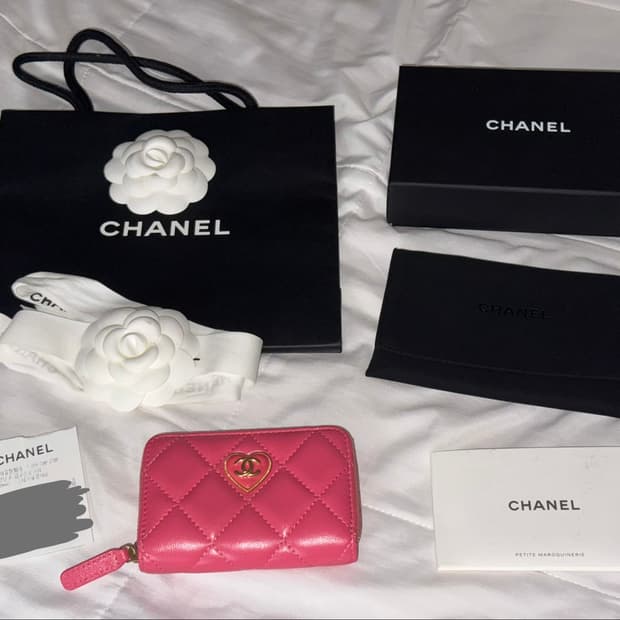 샤넬 23ss 하트 카드지갑 새상품