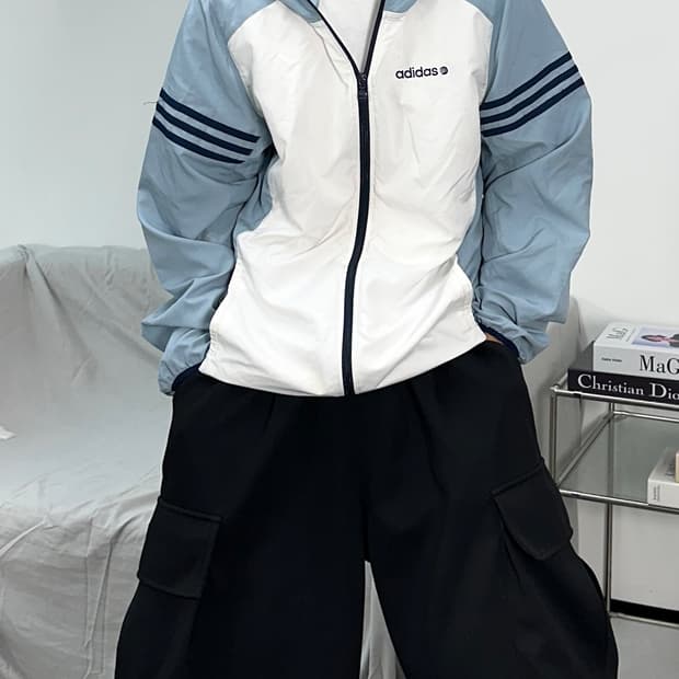 아디다스 일본판 스카이블루 배색 바람막이