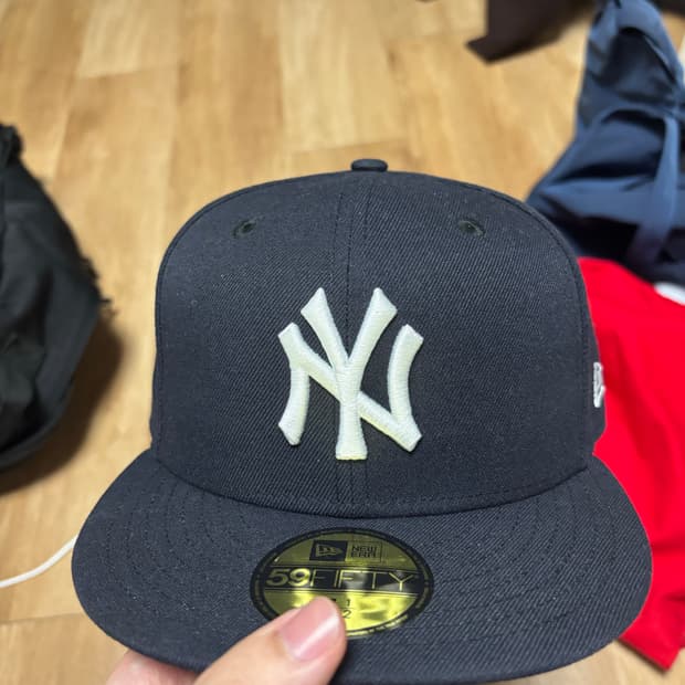 뉴에라 양키스 네이비 712 