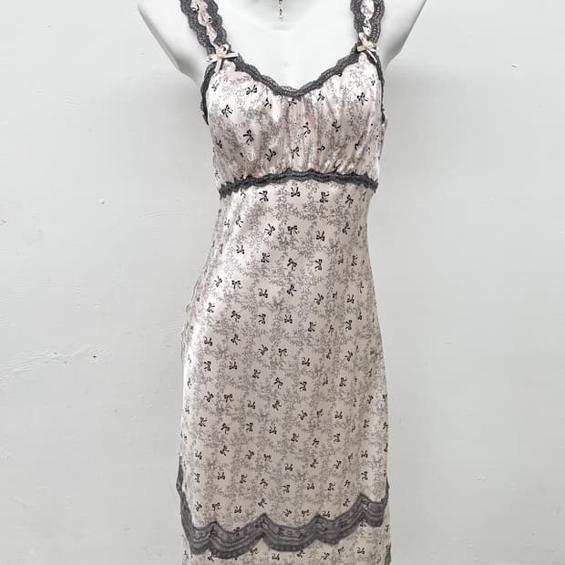 비너스 러블리 리본 레이스 슬립