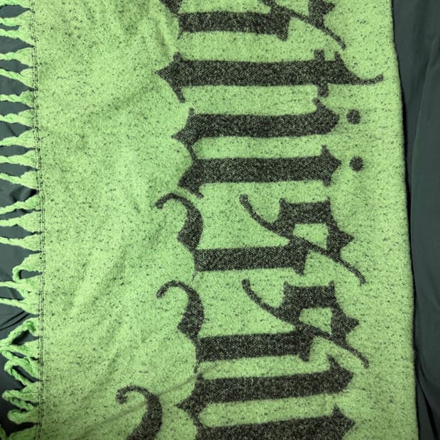 스투시 올드 잉글리쉬 블랭킷 라임