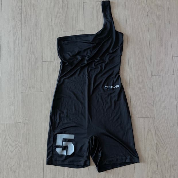 오도어 바디수트