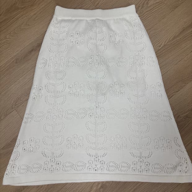 DANIEL HECHTER 화이트 니트 레이스 디테일 스커트