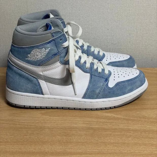 나이키 조던1 하이퍼로얄 하이탑