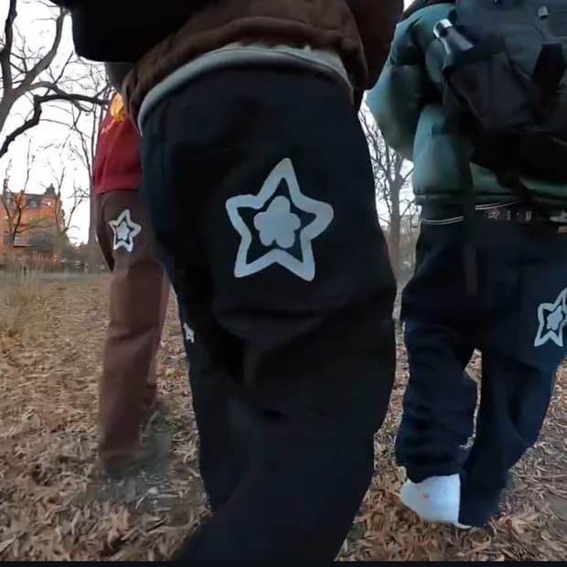 WASHED BLACK STAR JEANS