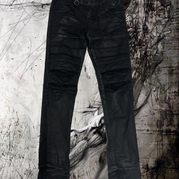 Destroyed coating jean
