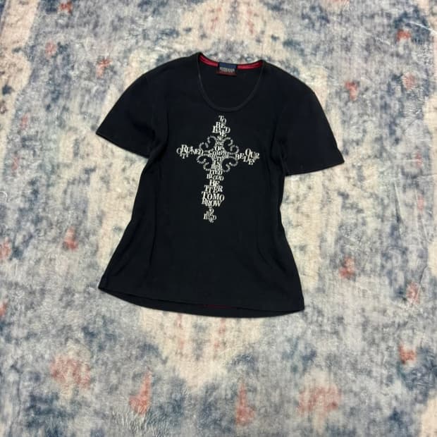 Nicole club for men lettering cross top