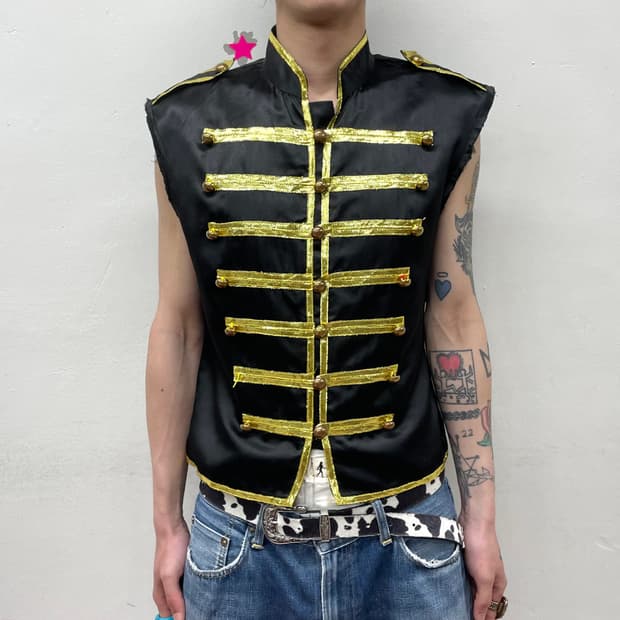 Napoleon Gold Burton vest 