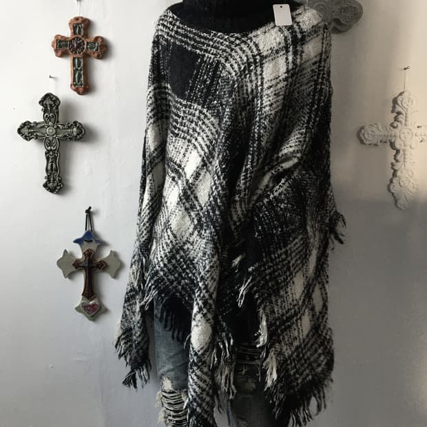 Fringe high neck knit