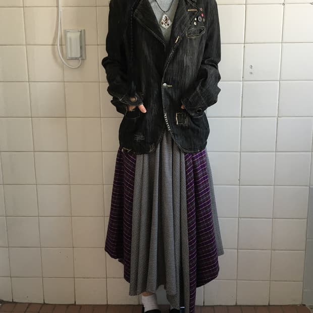 Button stitch point denim jacket