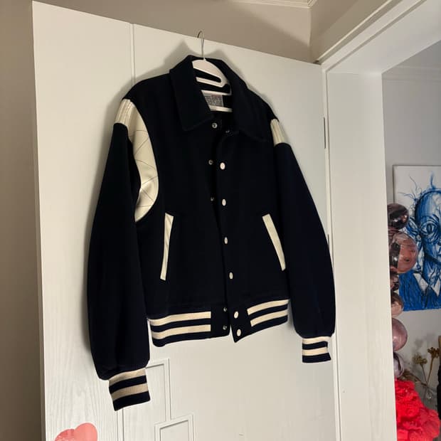 벌스데이슈트 바시티 M 