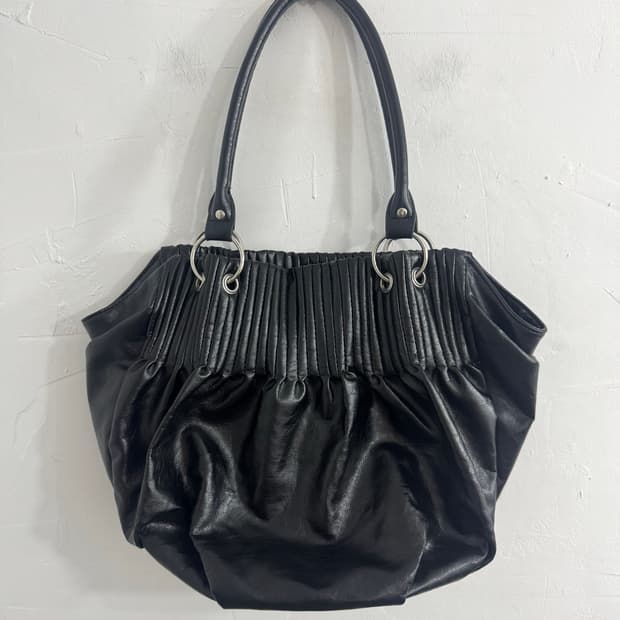 Elle planet leather bag