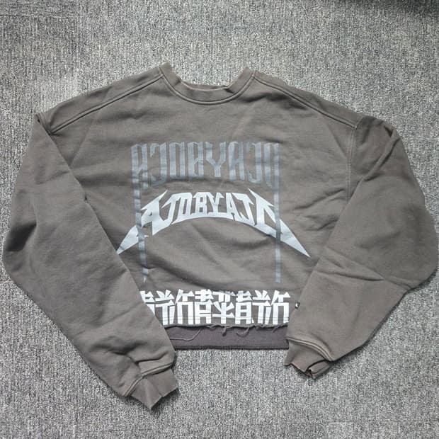 아조바이아조 크롭 맨투맨 회색 OS