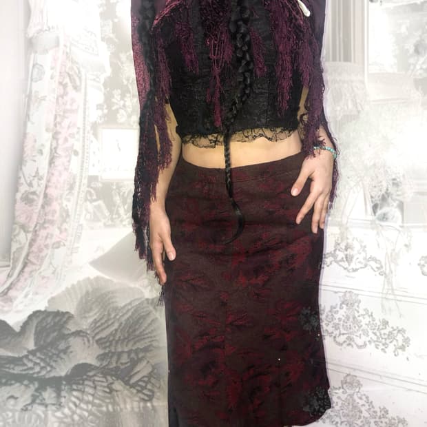 red floral oriental set