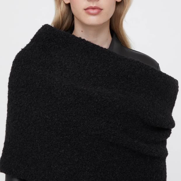 Toteme 스카프 판매합니다