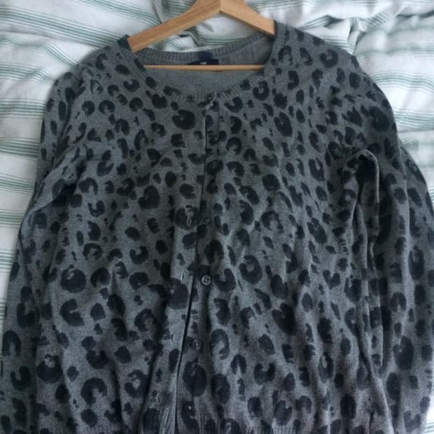 호피 가디건