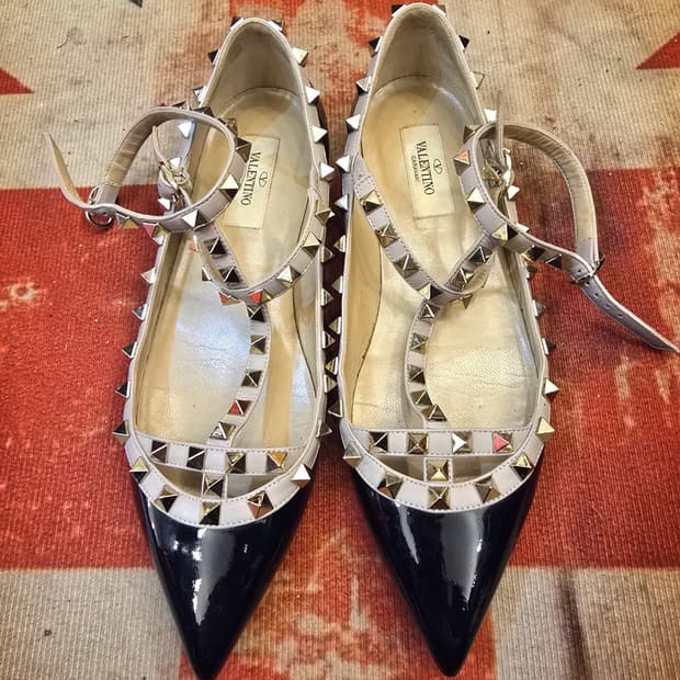 발렌티노 가라바니(Valentino Garavani) 락스터드 