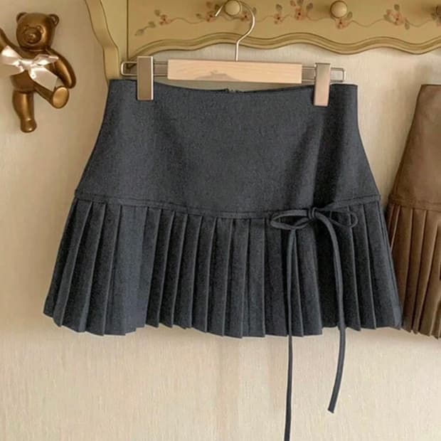 플리츠미니스커트
