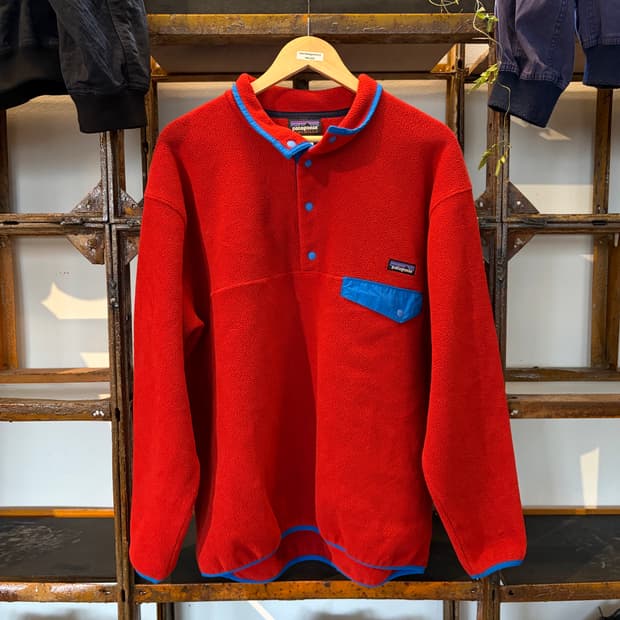 00s Patagonia snap t