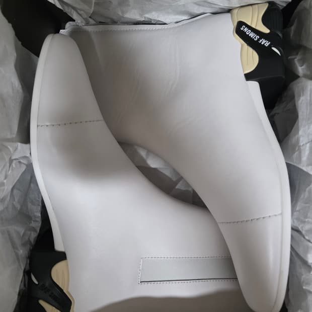 [40] 라프시몬스 솔라리스 화이트 부츠