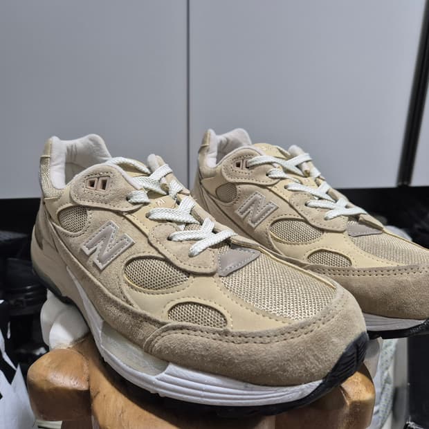 뉴발란스992 탄