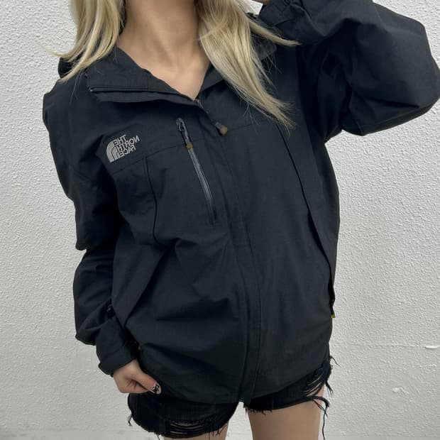 노스페이스 로고 차콜 후드 바람막이 105