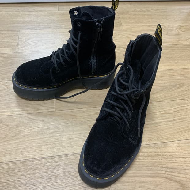 240)닥터마틴 제이든 벨벳 플랫폼 워커