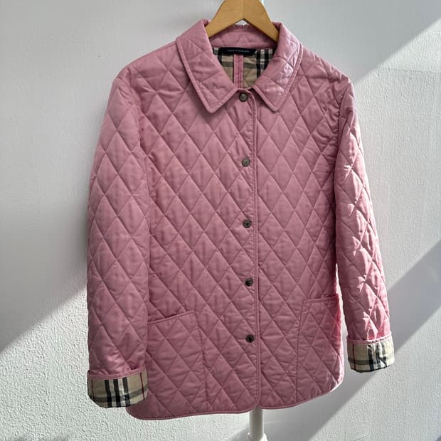 버버리 영국판 우유핑크 체크 퀼팅 자켓
