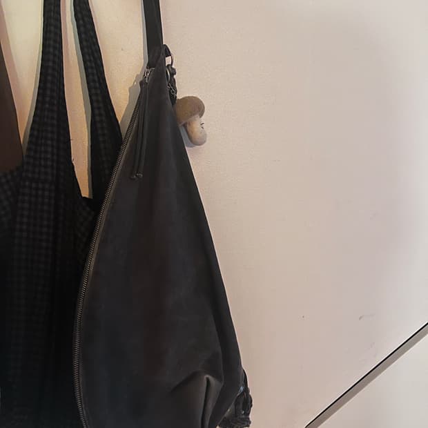 LCBX 카본다잉 크로스백