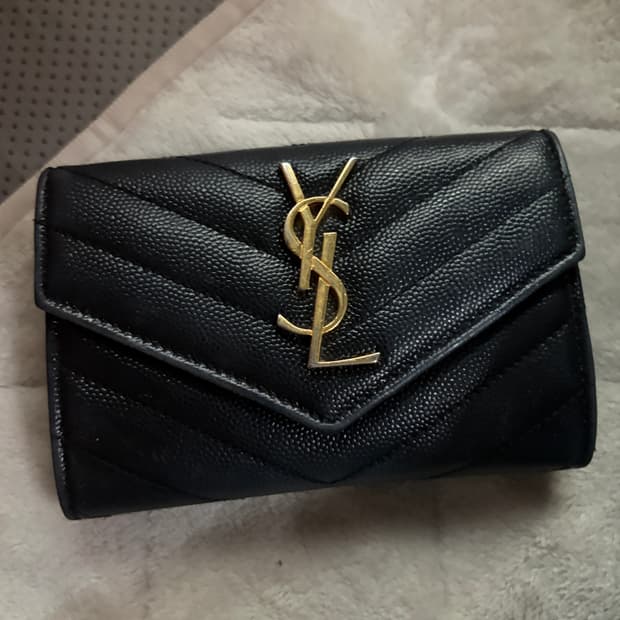 입생로랑 퀄팅 그랑 드 뿌르 금장 지갑