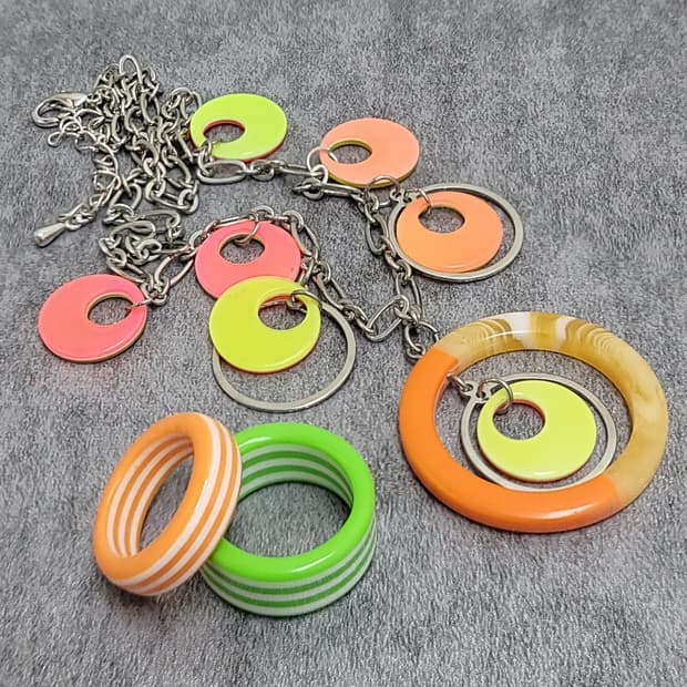 neon necklace set