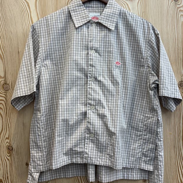 단톤 크롭 반팔 체크 셔츠