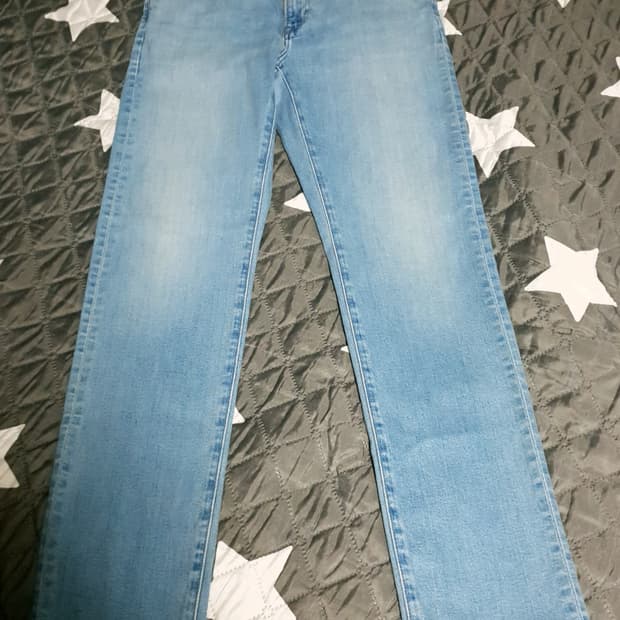 (새상품급) 유니클로 슬림핏 워싱 데님팬츠 (32)