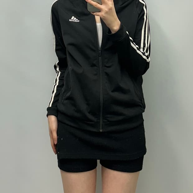 아디다스 블랙 사이드라인 트랙 져지