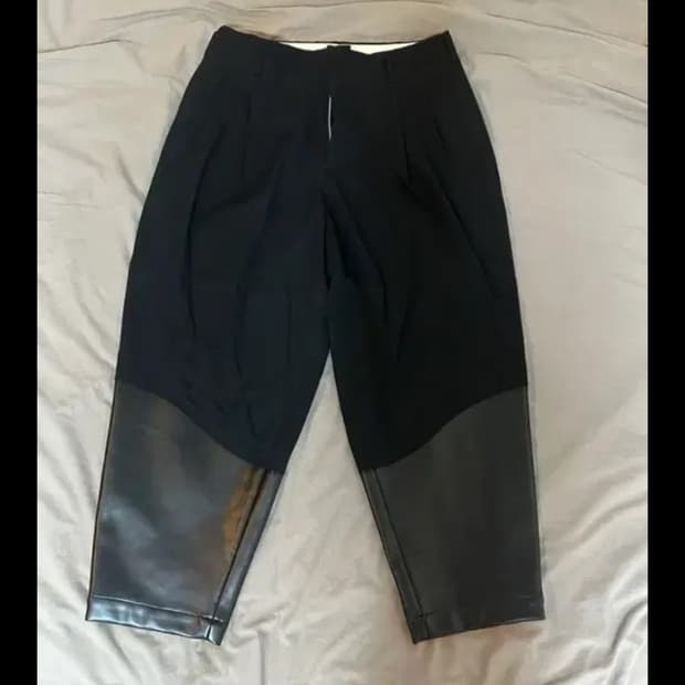 꼼데가르송 옴므플러스 레더 인서트 볼룬팬츠