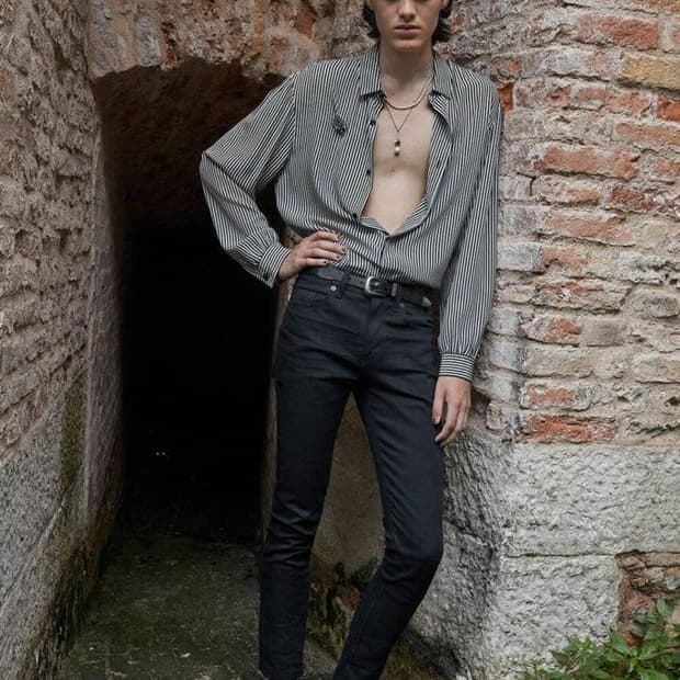 [BTS 지민님 착용] 생로랑 22ss 크레페 스트라이프 실크 셔츠