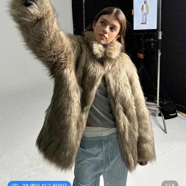 애프터아워즈 퍼자켓 v3(2025) 르세라핌착용