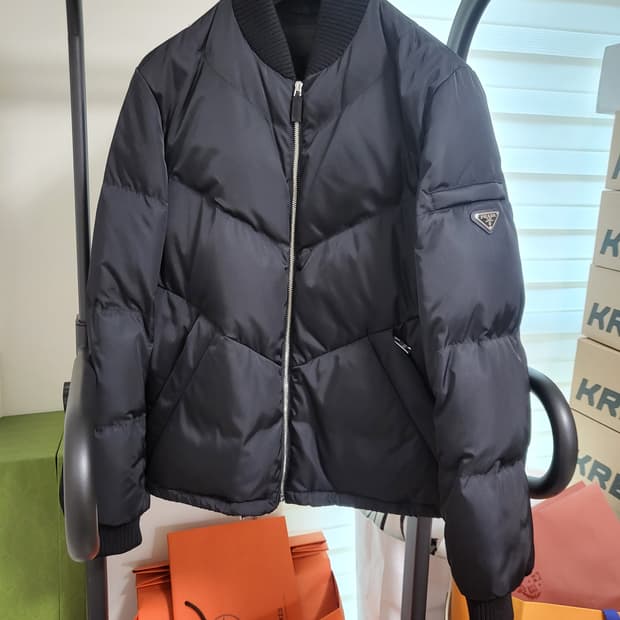 22FW 프라다 리나일론 구스다운 패딩 48