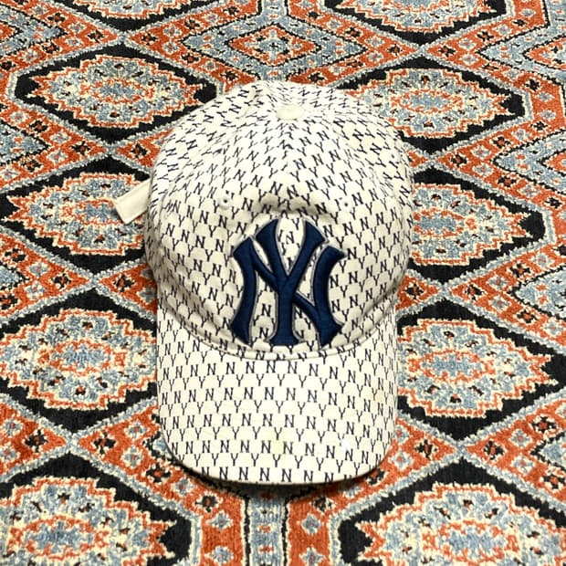 MLB 뉴욕양키스 패턴로고 아이보리 야구볼캡 FREE
