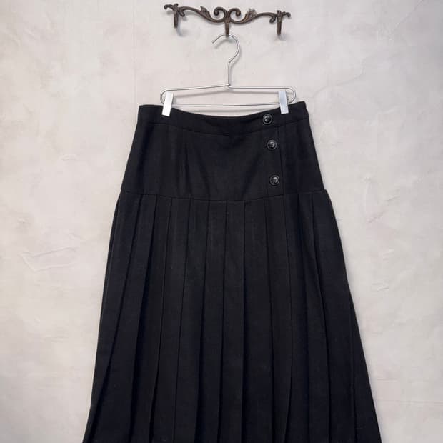 Black wool blended button pleats maxi sk
