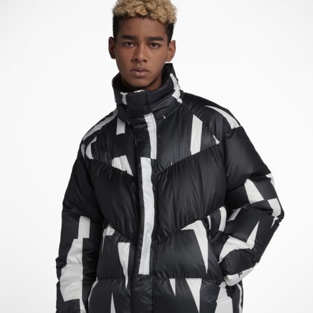 나이키 시즈널필 다운 패딩