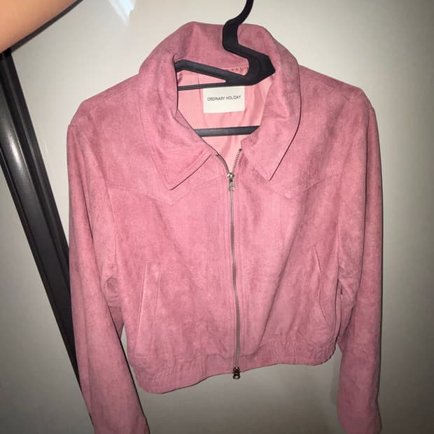 오디너리 홀리데이 크롭 스웨이드 자켓