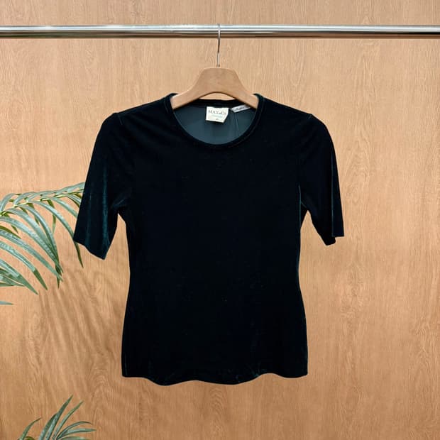 막스앤코 반팔 티셔츠 라운드넥 벨벳 디테일 슬림핏 딥그린