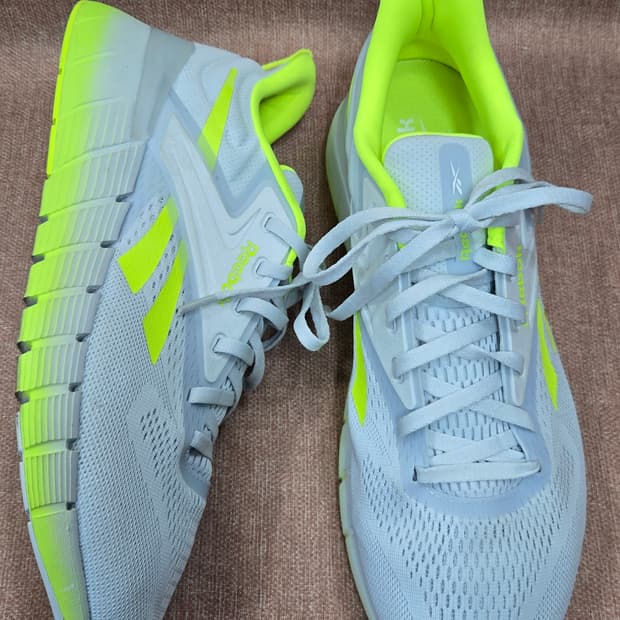 리복 미착용 310mm- 나노 짐 문 화이트  라임 트레이닝 스니커즈