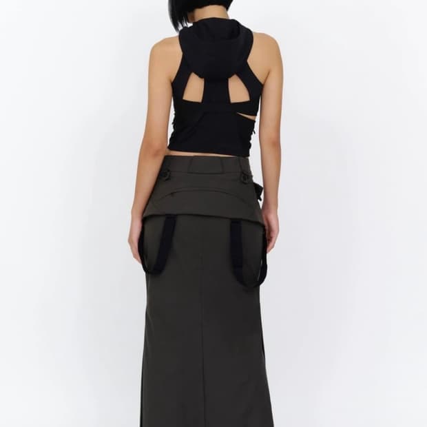 HYEINSEO hooded sleeveless black