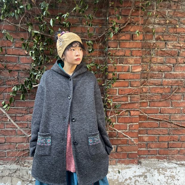 티티카카 차콜 그레이 후드 코트