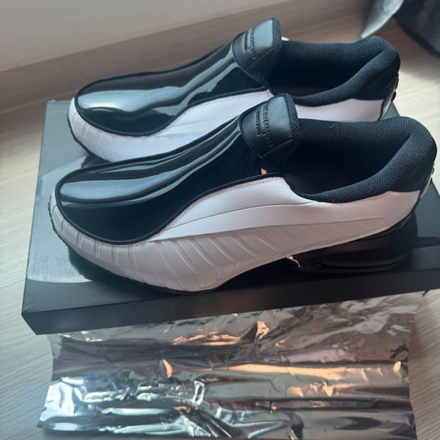 꼼데가르송x 나이키 에어맥스 돌체 275