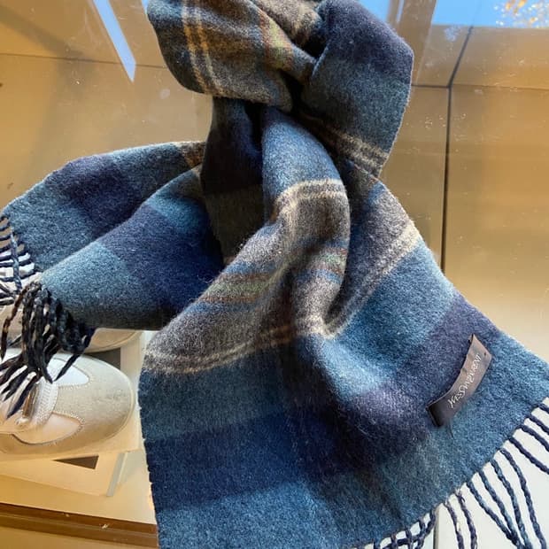 이브생로랑 투페이스 머플러