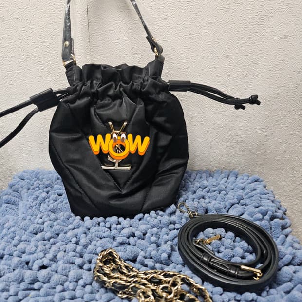 블랙 퀼팅 버킷백(미사용) + 체인 스트랩